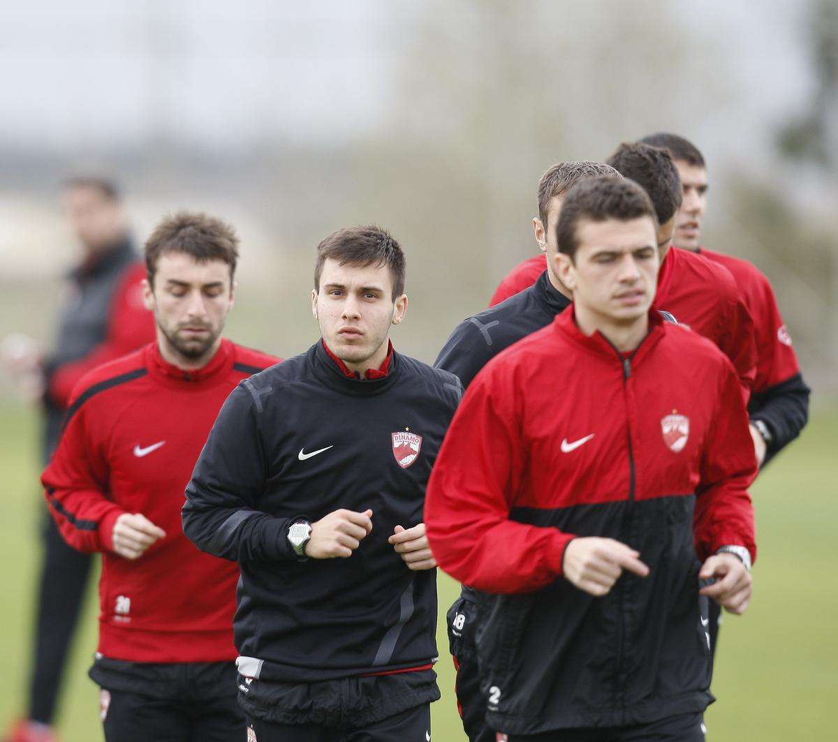 Fosta speranță a lui Dinamo povestește cum petrecea în club alături de N'Doye: „Și dacă pierdea nopțile, era cel mai bun”