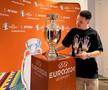 Trofeul EURO a ajuns în România » Ciprian Marica e optimist: „Grecia a făcut o surpriză, noi de ce nu am face?”