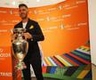 Trofeul EURO a ajuns în România » Ciprian Marica e optimist: „Grecia a făcut o surpriză, noi de ce nu am face?”