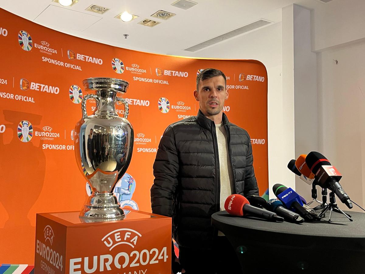 Trofeul EURO a ajuns la București