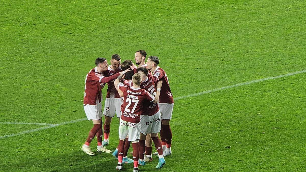 Rrahmani și Borza, goluri în primul sfert de oră din Rapid - UTA