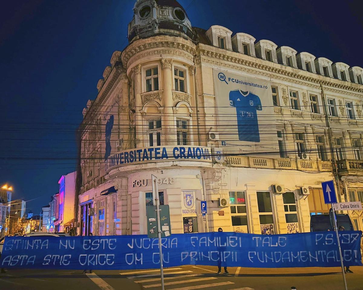 Suporterii lui FCU Craiova amenință familia Mititelu