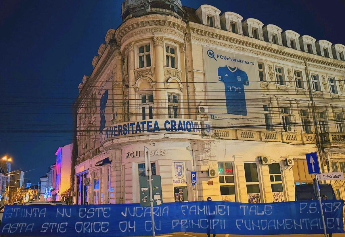 Ultrașii s-au ridicat împotriva patronului: „Știința nu e jucăria familiei tale!”. Mesaje de amenințare la sediul clubului