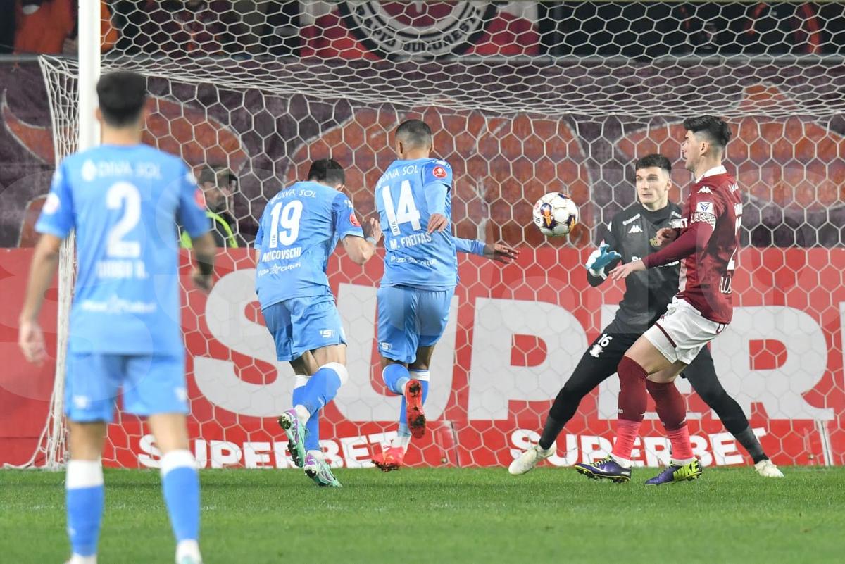 Ce l-a nemulțumit pe Mircea Rednic în Giulești: „De Cascadorii râsului!”