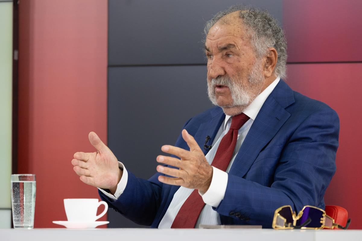 Ion Țiriac e Top Gun: „Mi-am cumpărat un avion care aterizează în curte la mine” » Testele spectaculoase pe care le face și de ce nu pilotează niciodată elicopterul pe care-l deține