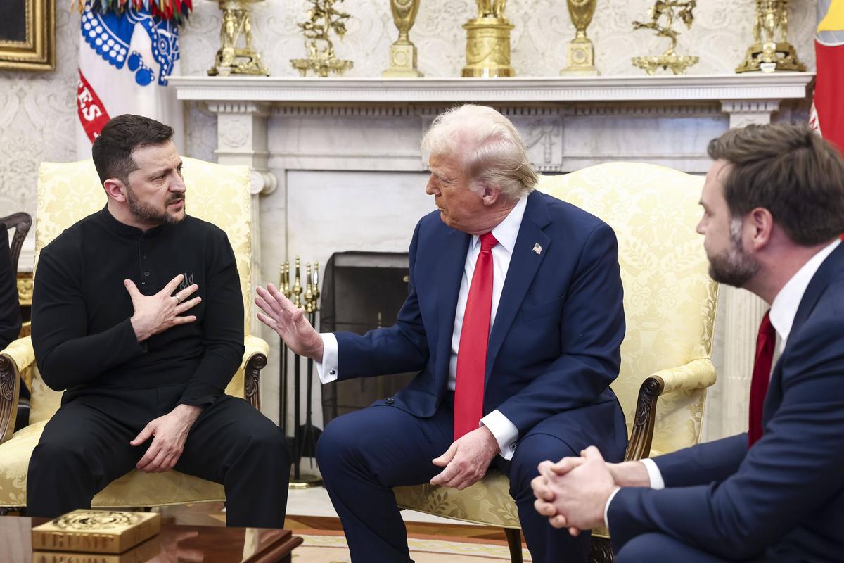 Imagini de la Casa Albă, din timpul tensionatei întâlniri Trump - Zelenski