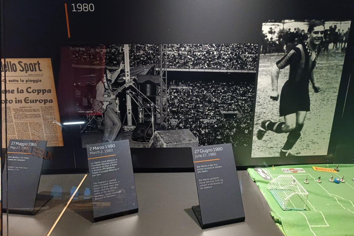 Trofeul Stelei, expus la muzeul stadionului San Siro din Milano