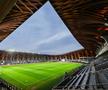 La 870 de km de București găsim un stadion unic în lume: cetate medievală, mănăstire sau arenă de fotbal?