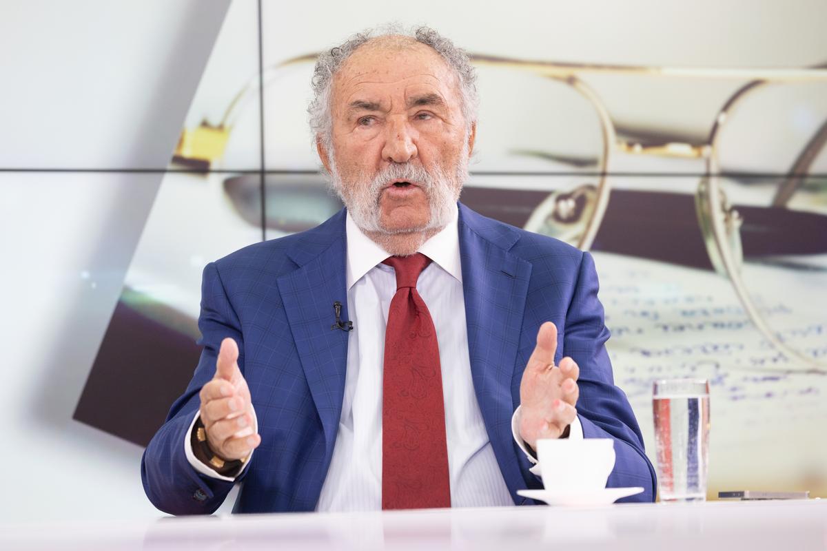 Ion Țiriac e Top Gun: „Mi-am cumpărat un avion care aterizează în curte la mine” » Testele spectaculoase pe care le face și de ce nu pilotează niciodată elicopterul pe care-l deține