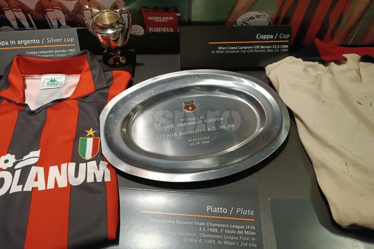 Platoul din finala Cupei Campionilor Europeni, Steaua - AC Milan, expus la muzeul stadionului San Siro din Milano. Foto: GSP
