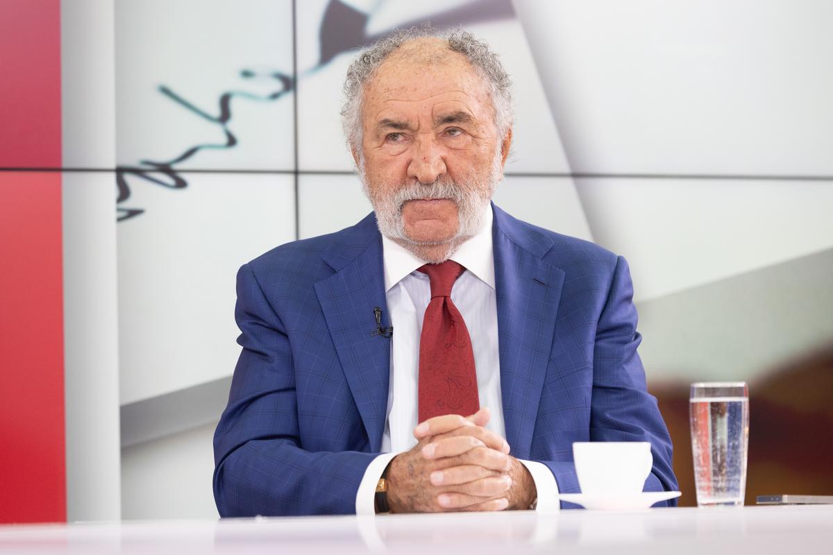 Ion Țiriac e Top Gun: „Mi-am cumpărat un avion care aterizează în curte la mine” » Testele spectaculoase pe care le face și de ce nu pilotează niciodată elicopterul pe care-l deține
