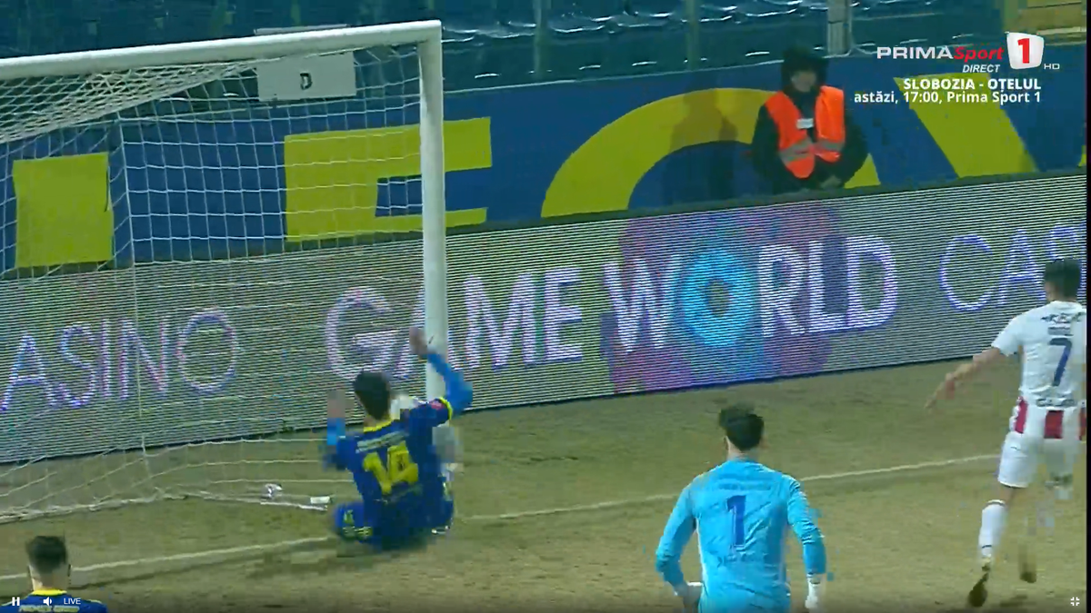 Fază hilară în Superliga » Cum a putut să-și dea autogol fostul jucător de la Rapid