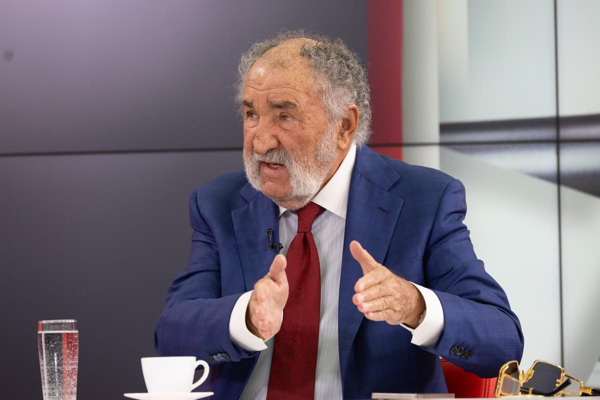 Ion Țiriac e Top Gun: „Mi-am cumpărat un avion care aterizează în curte la mine” » Testele spectaculoase pe care le face și de ce nu pilotează niciodată elicopterul pe care-l deține