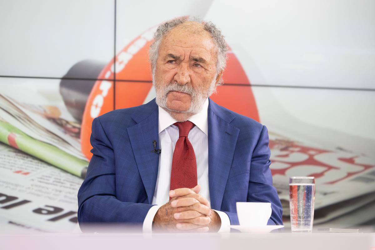 Ion Țiriac e Top Gun: „Mi-am cumpărat un avion care aterizează în curte la mine” » Testele spectaculoase pe care le face și de ce nu pilotează niciodată elicopterul pe care-l deține