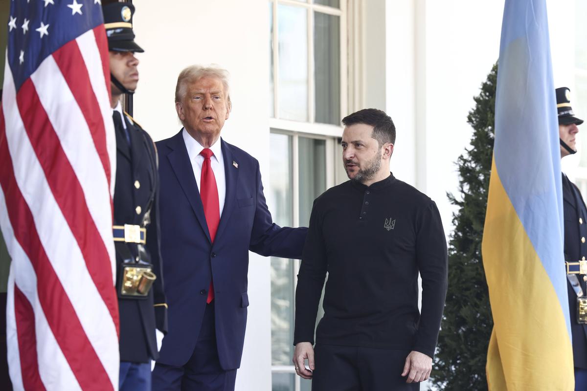 Imagini de la Casa Albă, din timpul tensionatei întâlniri Trump - Zelenski