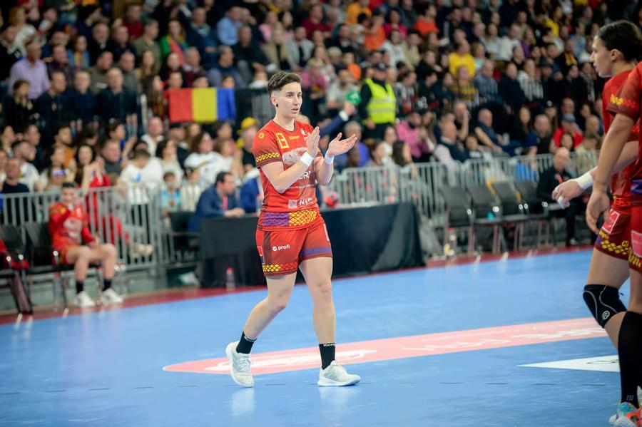 Cristina Laslo Prima măsură anunțată de noul selecționer al naționalei de handbal feminin: „Da, o voi chema la lot” + Răspuns tranșant la întrebarea: „Plecați de la Craiova?”