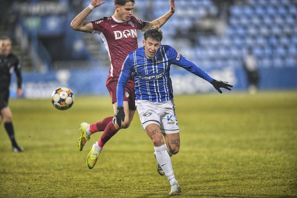 De ce nu s-a dat penalty la ultima fază din Farul - CFR Cluj » Avem imaginea care nu s-a văzut la TV