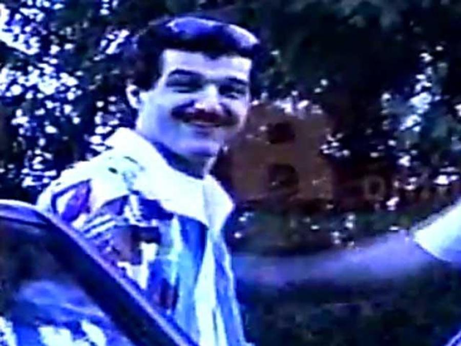 Gigi Becali în anii 90 „Michael Jackson și Elvis mă vrăjeau” » Gigi Becali dezvăluie cum se distra în anii ’90: „Să vă spun ce făceam când îmi dădeau marijuana și pastile”