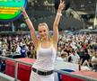 Sandra Izbașa, apariție de senzație pe scena de la Sala Palatului, alături de Andreea Esca și Lidia Buble: „Campioana blondă”