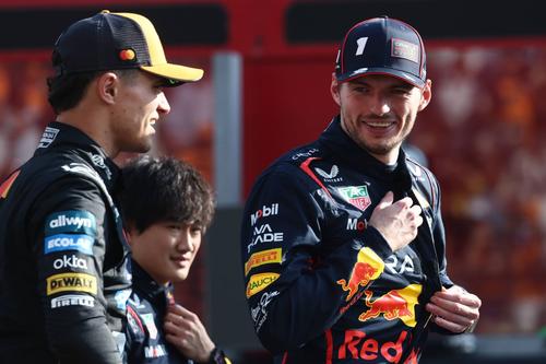 Lando Norris și Max Verstappen s-au luptat până în ultima cursă pentru titlul mondial. foto: Imago