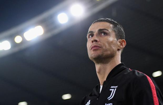 Impresionant gestul lui Cristiano Ronaldo » Renunță la o sumă uriașă din salariu, pentru lupta cu pandemia de coronavirus