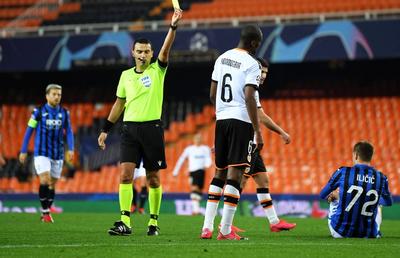 Ovidiu Hațegan s-a testat pentru coronavirus după ce a condus Valencia - Atalanta: „Am avut simptome, m-am speriat”