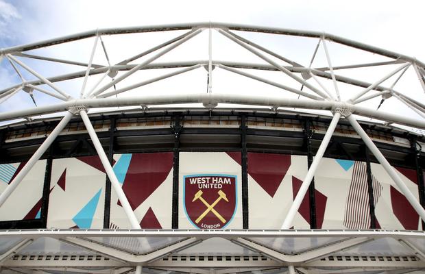 Opt jucători de la West Ham la izolare » Au simptome de coronavirus
