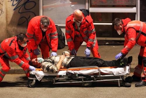 889 de persoane au murit în Italia în ultimele 24 de ore. foto: Guliver/Getty Images