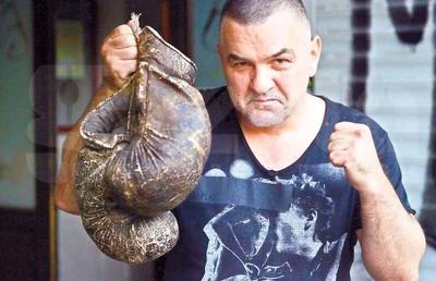 Leonard Doroftei înfruntă pandemia de COVID-19 din Canada: „Am făcut 10 flotări de când s-a închis totul” + „Mă mai uit la meciurile mele cu... cântarul”