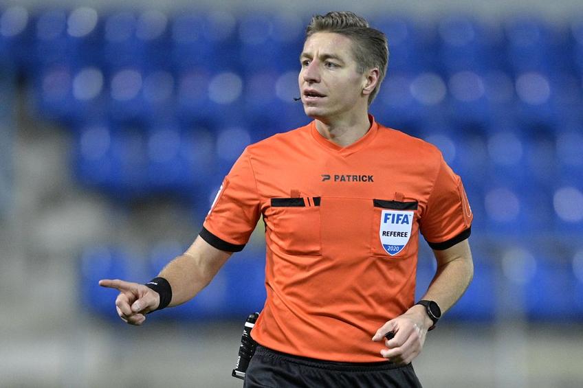 Lawrence Visser, arbitrul meciului Ungaria - România 1-2 // foto: Imago