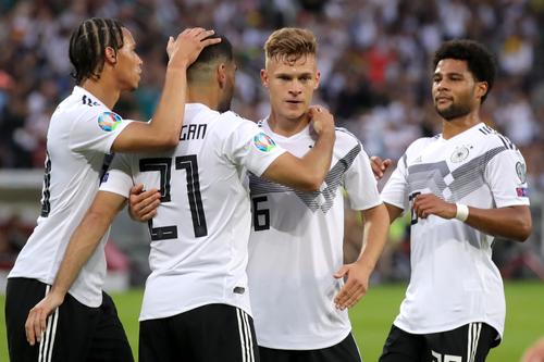 Joshua Kimmich (26), Leroy Sane (25) și Serge Gnabry (25) FOTO Guliver/Gettyimages