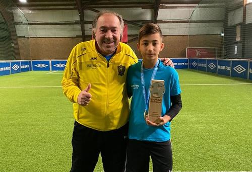 Denis Crișan, 14 ani, format la U Cluj Luceafărul, tocmai a semnat cu PSV Eindhoven. Marcel Răducanu și Gheorghiță Geolgău sunt convinși că va avea un viitor strălucit.
