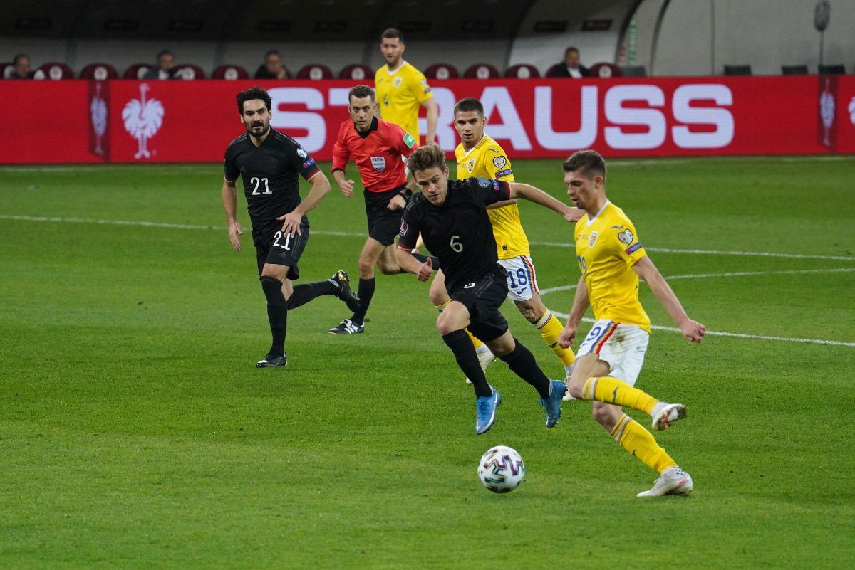 Avea Rădoi în lot fotbalistul care rezolva problemele din meciul cu Armenia? Șumudică: „Mai bine joc cu el închizător!”