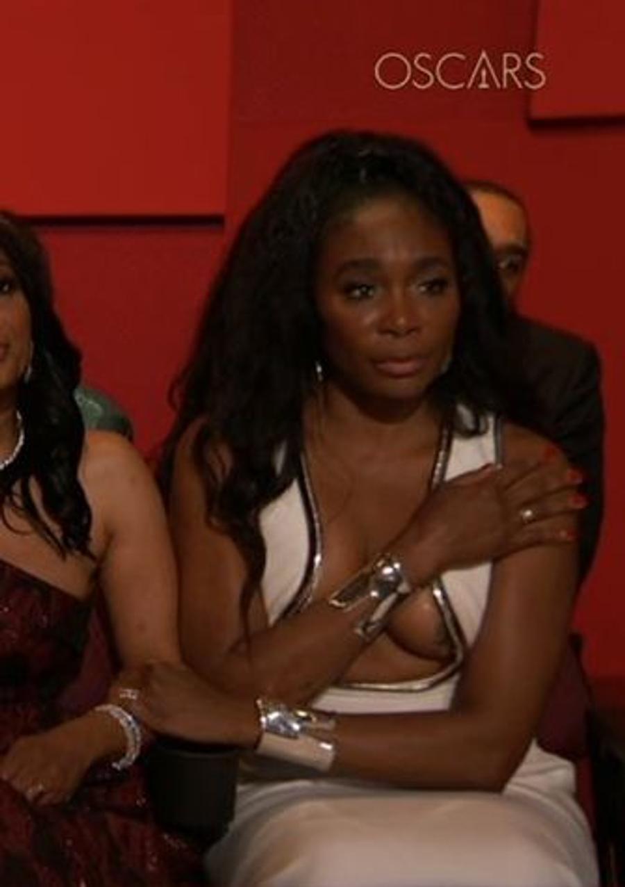foto: Captură Twitter Venus și Serena Williams au atras toate privirile la gala premiilor Oscar!