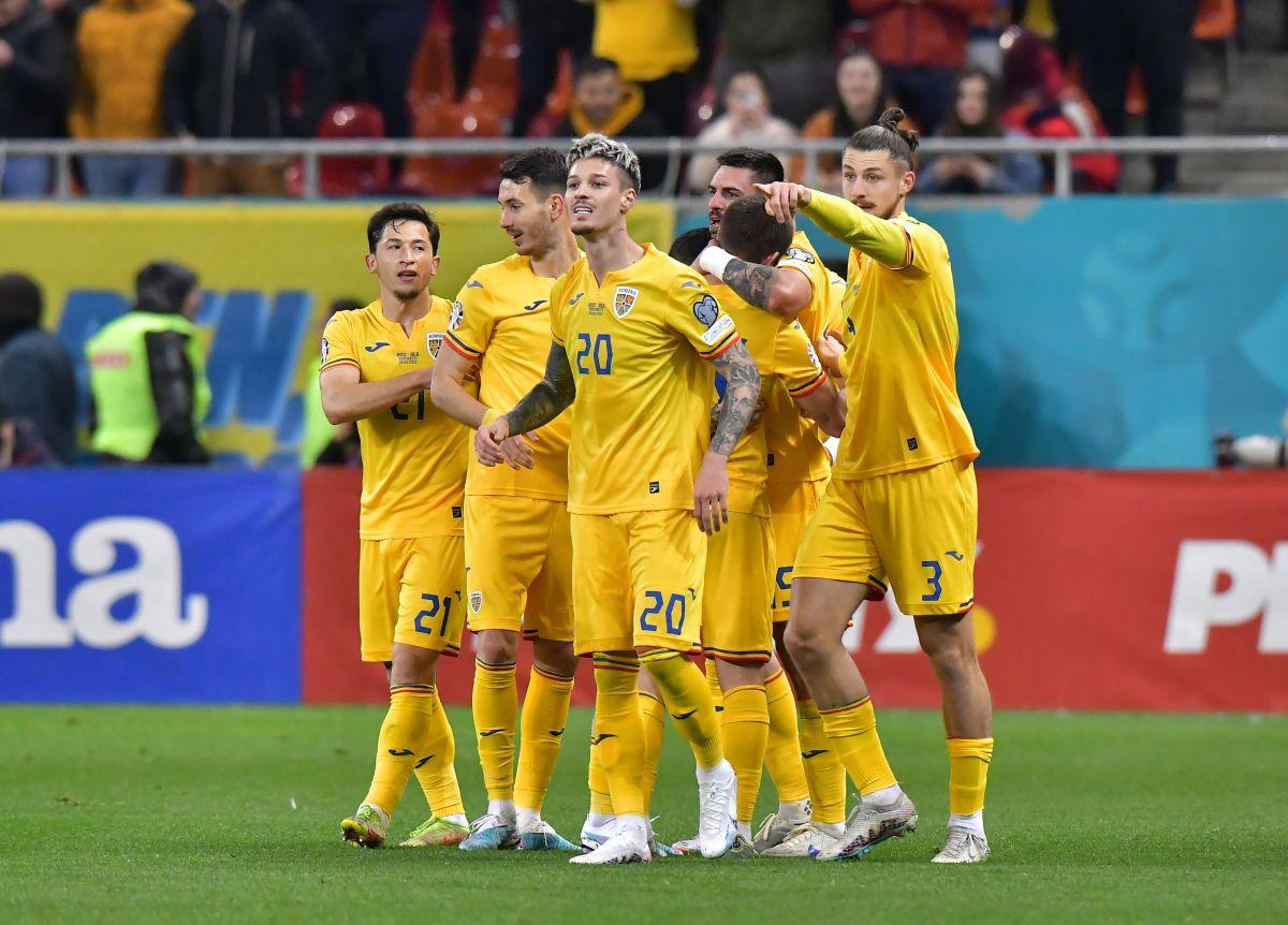 Fanii FCSB, prezenți la România - Belarus » Gestul făcut în minutul 30 față de Edi Iordănescu