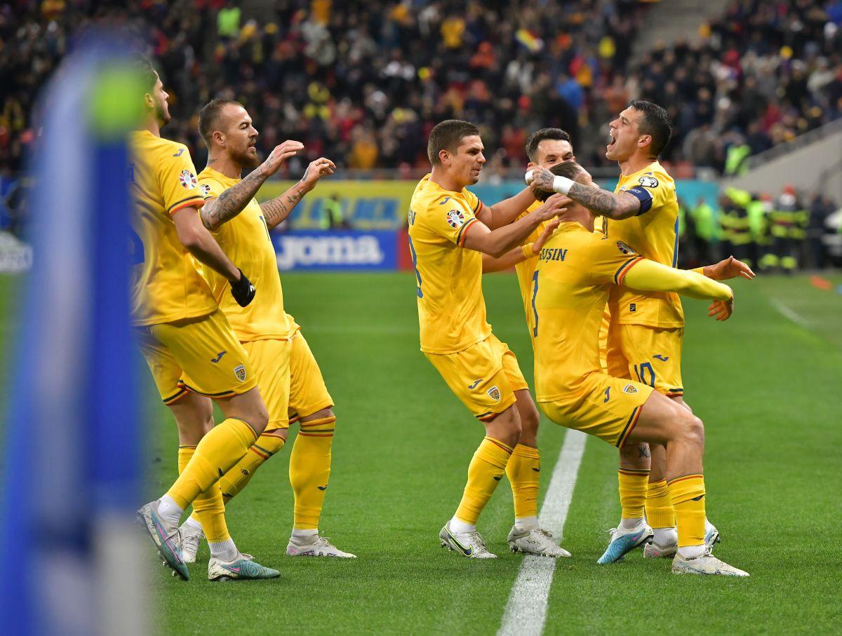 Fanii FCSB, prezenți la România - Belarus » Gestul făcut în minutul 30 față de Edi Iordănescu
