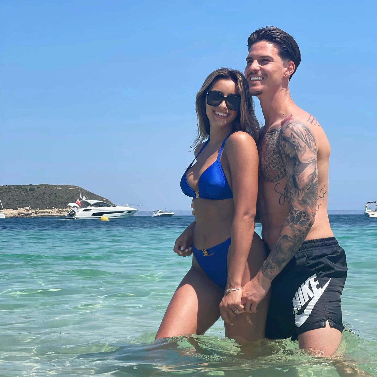 Dennis Man și Valentin Mihăilă, în vacanță în Marbella, alături de iubite