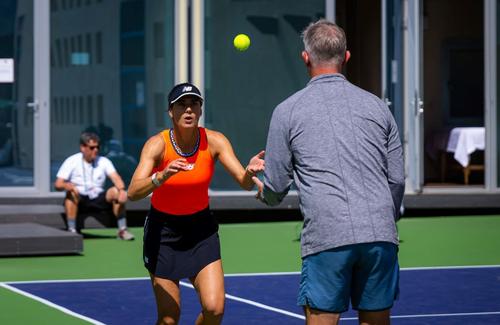 Sorana Cîrstea și antrenorul Thomas Johansson la încălzirea înaintea unui meci de la Miami Foto Imago