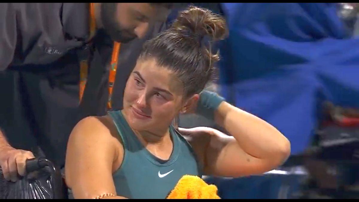 Bianca Andreescu s-a accidentat la turneul de la Miami și a părăsit terenul în scaunul cu rotile » Mama ei a plâns în tribunele arenei