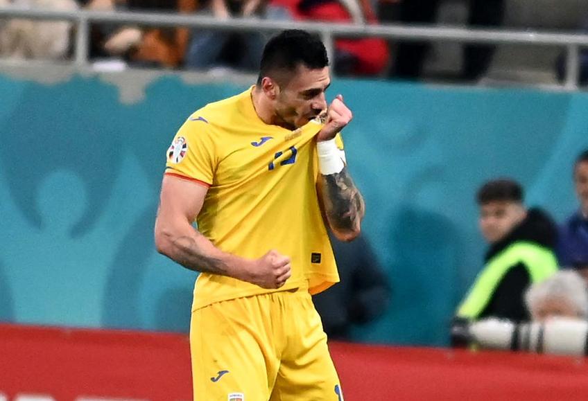 România a învins Belarusul, scor 2-1, în runda secundă a grupei I din preliminariile EURO 2024. Andrei Burcă, marcatorul celui de-al doilea gol, a vrut să sărbătorească alături de ultrașii din peluză.