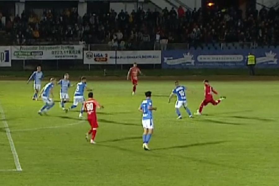 Gol superb înscris de jucătorul propus la FCSB » Mingea s-a dus direct în vinclu