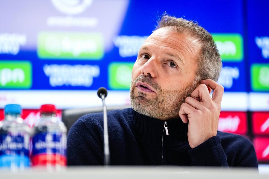 Viața de la „băiatul de cartier” la posibilul profesor de istorie » Fostul antenor al lui Ajax rupe tăcerea despre prejudecăți