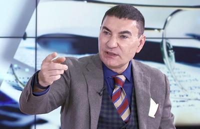 Cristi Borcea, atac frontal la Andrei Nicolescu: „Când vorbește zici că plânge. Alte echipe sunt cu tancurile, noi cu laptopurile”