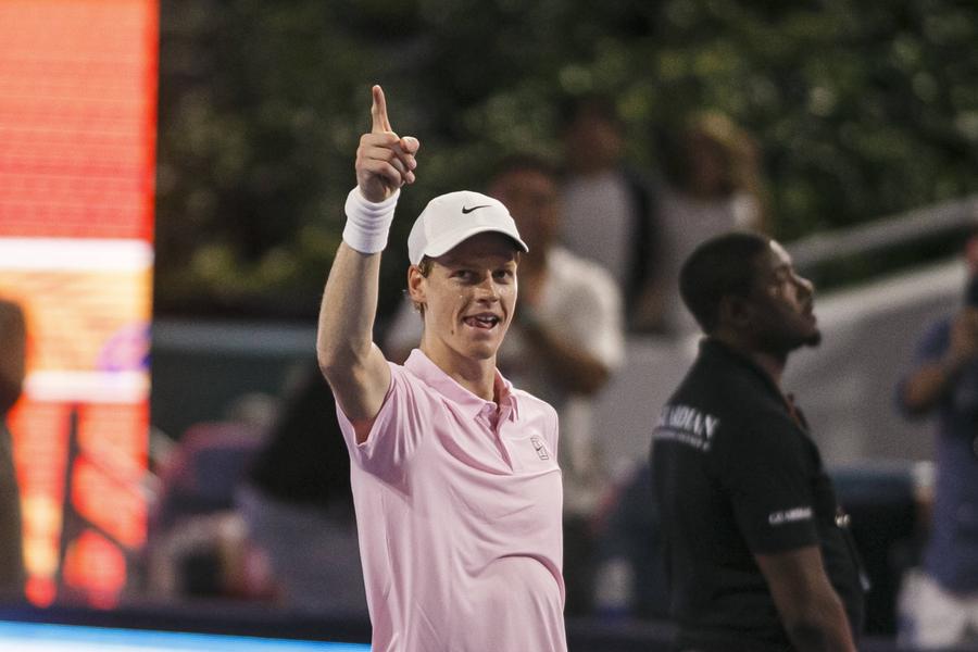 Jannik Sinner și Aryna Sabalenka, la o victorie distanță de o performanță pe care puțini jucători de tenis au reușit-o