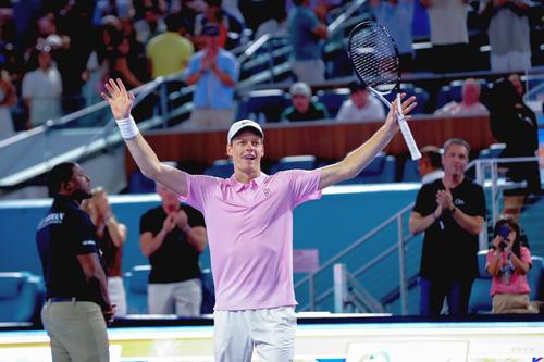 Jannick Sinner, la a 7-a victorie la rând cu Alexander Zverev/ foto: Imago Images
