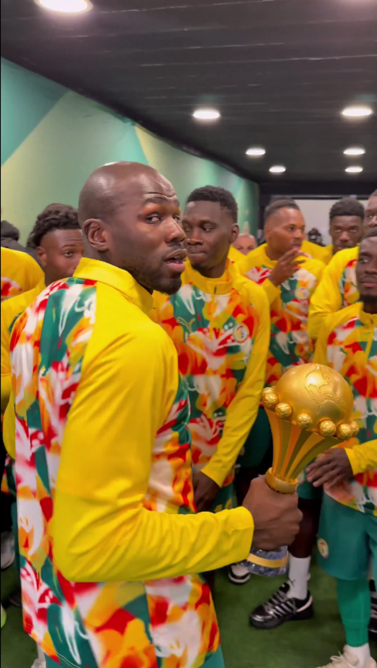Senegal a adus trofeul Cupei Africii în Europa: paradă în fața a 70.000 spectatori