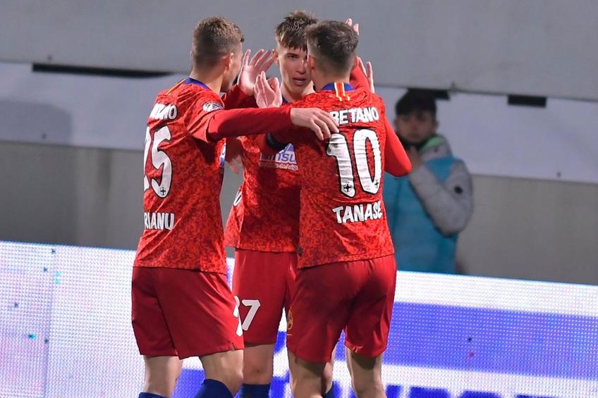Florin Tănase este golgehterul Ligii 1 și al celor de la FCSB în toate competițiile // foto: Facebook @ FCSB