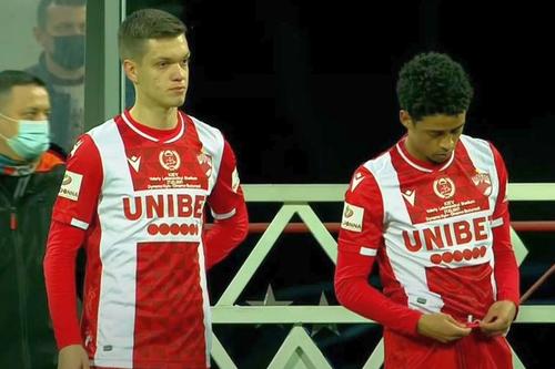 Cătălin Hîldan junior, în stânga