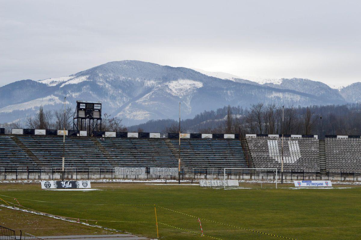 STADION JIUL PETROȘANI