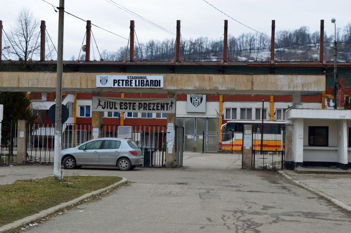 STADION JIUL PETROȘANI